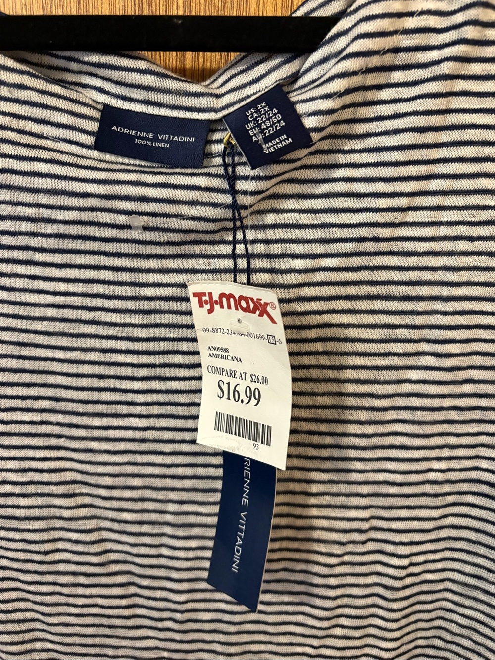 Adrienne Vittadini Navy & White Striped 100% Linen Roll-Tab Sleeve Top NWT - Picture 4 of 6